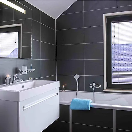 Golden Lakes Village - Type 3 Maximum 6 Personnes Avec Sauna בית נופש Erpion